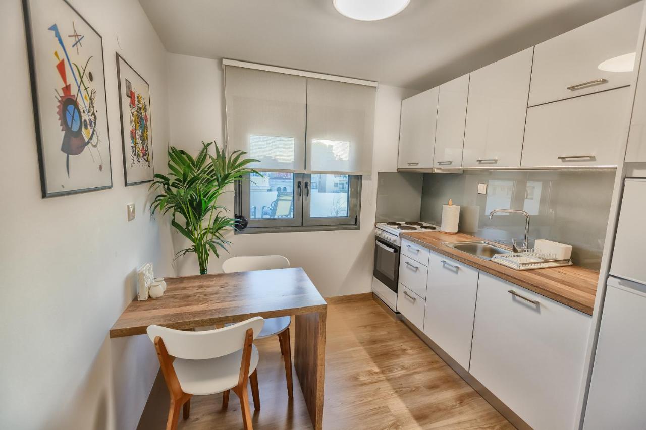 Seaside & Terrace Apartment